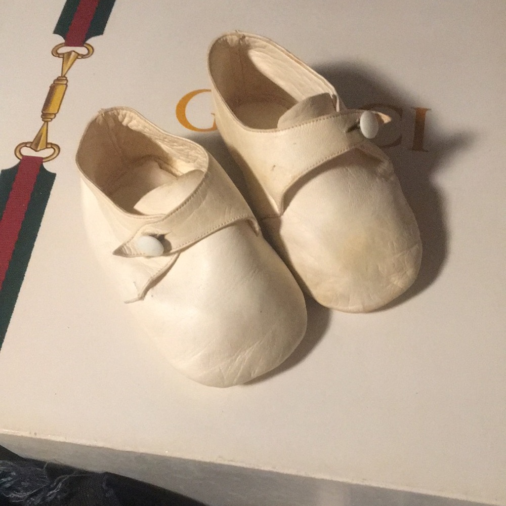 True vintage Soft leather baby shoes